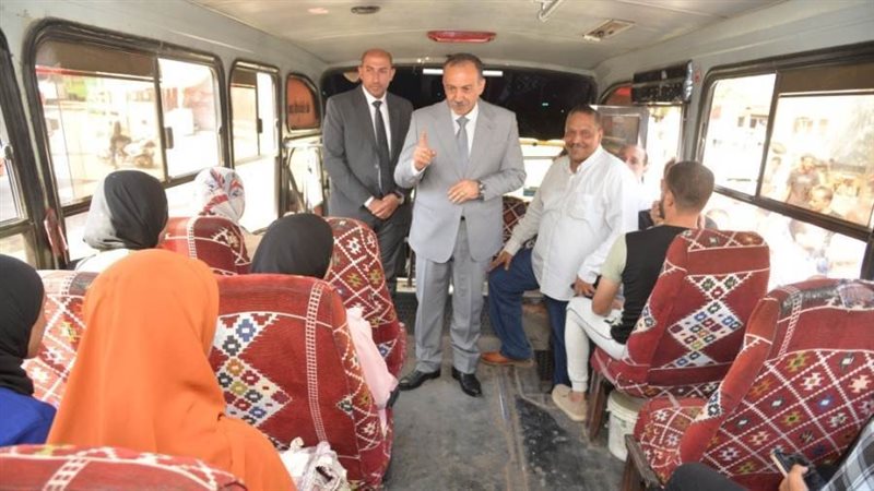 محافظ أسيوط خلال