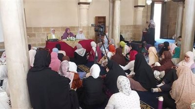 الجامع الأزهر يعقد ملتقاه الأسبوعي تحت عنوان قدوات نسائية