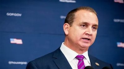  نائب أمريكي بارز يحث الحكومة البريطانية على وقف المساعدات المالية لكوبا