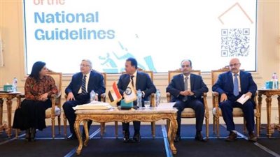وزير الصحة يطلق 30 دليلا إرشاديا لـ 10 أمراض مختلفة