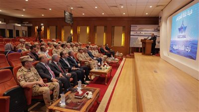    الفريق أسامة ربيع يستقبل محافظ الإسماعيلية وقائد قوات الدفاع الشعبي والعسكري