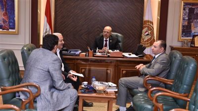 وزير العمل يلتقي بعض ممثلي المنظمات النقابية العمالية 