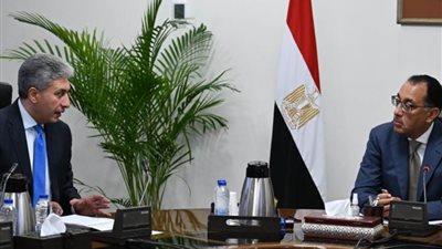 رئيس الوزراء يستعرض المسودة الأولى لاستراتيجية عمل وزارة السياحة والآثار خلال الفترة المقبلة