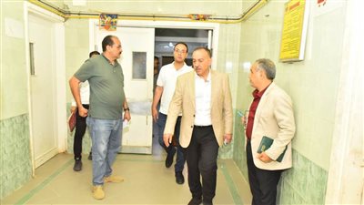 محافظ أسيوط يحيل مدير مستشفى صدفا المركزي والنوبتجية المسائية للتحقيق