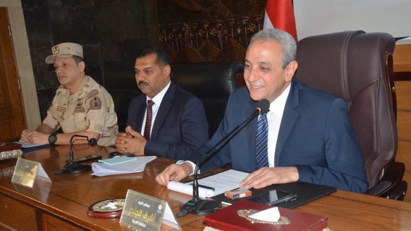 محافظ الغربية خلال