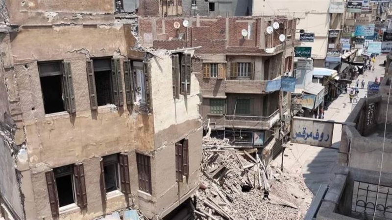 العقار المنهار