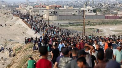 نزوح جماعي جديد من وسط غزة إلى دير البلح بعد أوامر الإخلاء