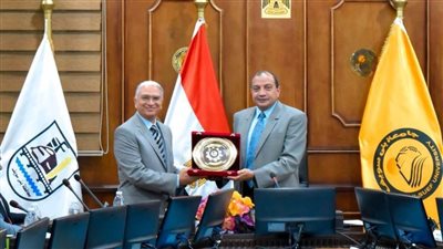 مجلس جامعة بني سويف يكرم الدكتور سامح المراغي لبلوغه السن القانونية