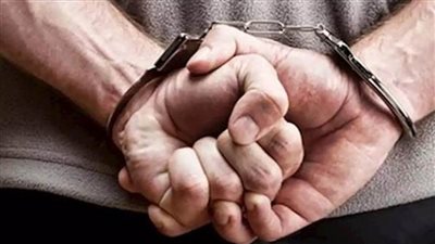 ضبط شخص لتحرشه بسيدة داخل 