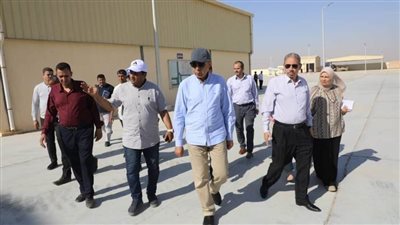 محافظ المنيا يتفقد مصنع تدوير ومعالجة المخلفات البلدية بتونا الجبل 