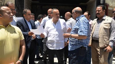  لسد العجز في الأدوية .. محافظ أسيوط يشهد تسليم شحنة أدوية ومستلزمات طبية كدعم للمستشفيات والقطاع الصحي