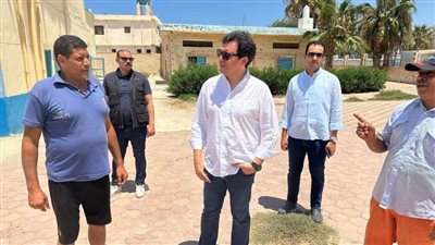 وزير الثقافة يتفقد مصيف الوزارة بمرسى مطروح