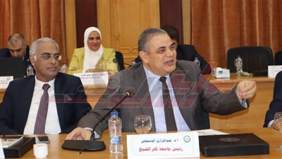 رئيس جامعة كفر الشيخ يشارك في اجتماع المجلس الأعلى للجامعات