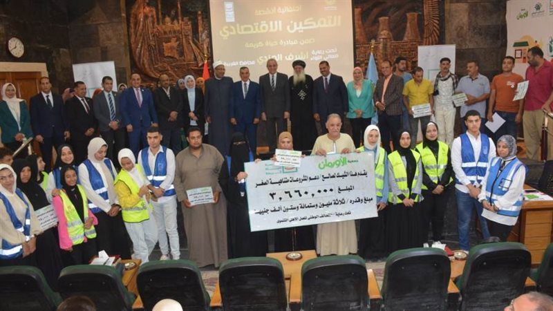 محافظ الغربية خلال