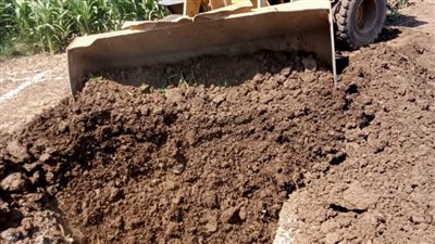 إزالة 11 حالة تعدٍّ على أراضٍ زراعية ومخالفة بناء بـ5 مراكز في أسيوط