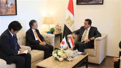 وزير الصحة يبحث تعزيز التعاون مع السفير الياباني