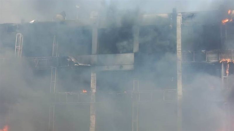 جانب من حريق مول