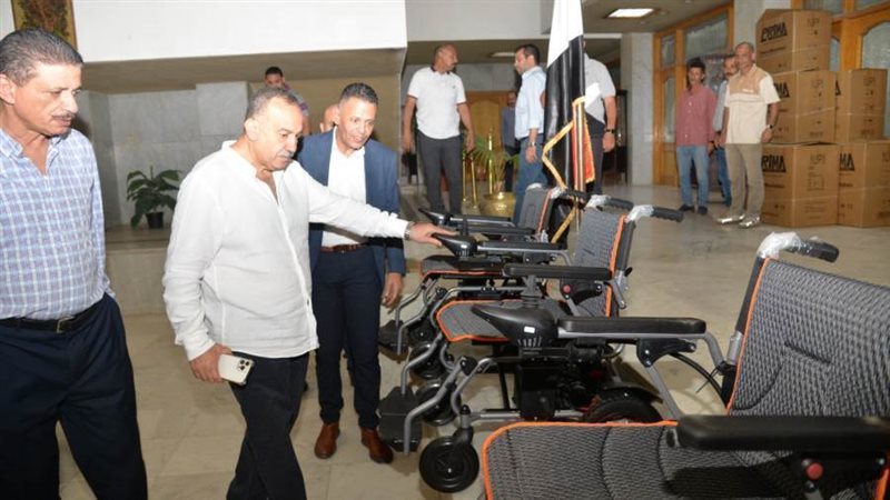 محافظ أسيوط يتسلم