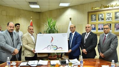 جامعة أسيوط تهدي محافظة أسيوط شعار ترويجي ودليل الهوية البصرية للمحافظة