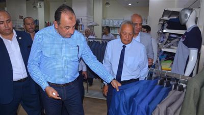 وزير الأعمال يتفقد حديقة الميريلاند ومبنى غرناطة التاريخي وعمر أفندي بمصر الجديدة