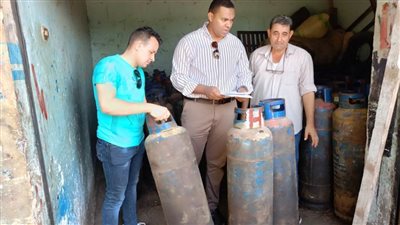 «تموين البحيرة» تُحرر 36 محضرًا لمخابز مخالفة وضبط مصنع زيوت سيارات مغشوشة