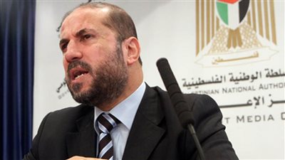 مستشار الرئيس الفلسطيني: وقف العدوان وحقن الدماء الفلسطينية أولوية تستوجب العمل لتحقيقها