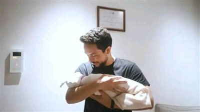 ولي العهد الأردن وزوجته الأميرة رجوة يرزقان بالأميرة «إيمان».. صور وفيديو