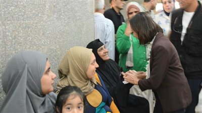 بالصور.. محافظ البحيرة تتفقد وحدة طب الأسرة بقرية شابور لمتابعة فعاليات مبادرة 100 يوم صحة