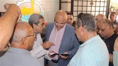 محافظ القليوبية يتلقى شكاوى المواطنين بالمركز التكنولوجي بطوخ
