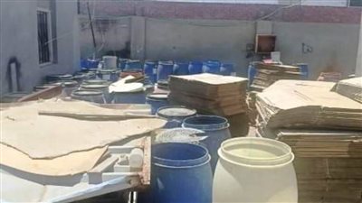 ضبط 300 طن مخللات غير صالحة للاستهلاك الآدمي داخل مصنع بالشرقية