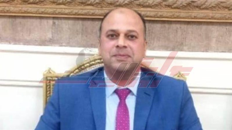 محمد أنور مدير إدارة