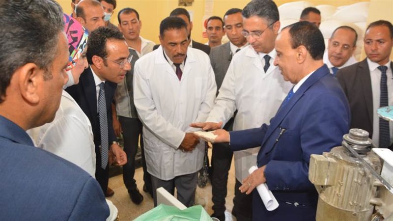 وزير التموين ومحافظ