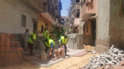 محافظ أسيوط: استكمال تركيب بلاط الانترلوك بالحارات والشوارع الضيقة بحي غرب