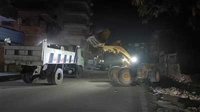 محافظ الإسماعيلية يتابع رفع تراكمات المخلفات بعزبتي آدم والحلوس بمركز الإسماعيلية