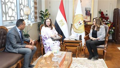 وزيرة التنمية المحلية تبحث مع المدير الإقليمي لـ
