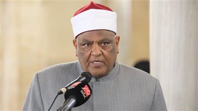 عباس شومان يدشن 