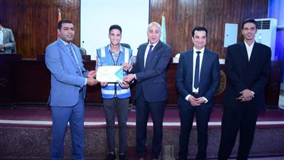 جامعة سوهاج تحتفل بتخريج الدفعة الأولي من مبادرة سفراء التكنولوجيا بالتعاون مع حياة كريمة