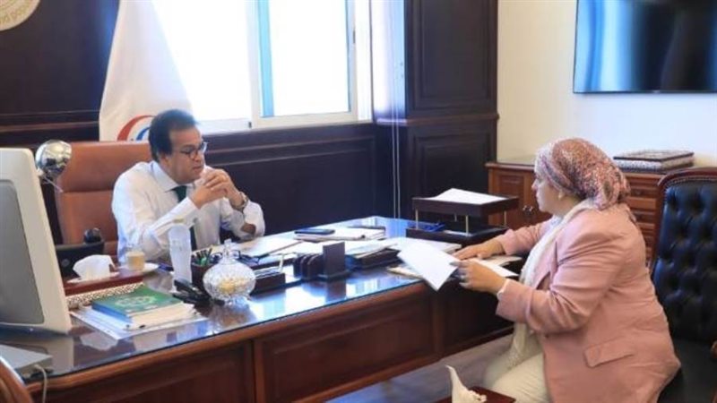 زير الصحة خلال مناقشة