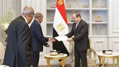 عاجل..الرئيس السيسي يتسلم رسالة من نظيره الإريترى 