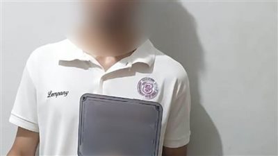 ضبط شخص ينتحل صفة سيدة عبر مواقع التواصل الاجتماعي لاستقطاب سيدات في الأعمال المنافية للآداب