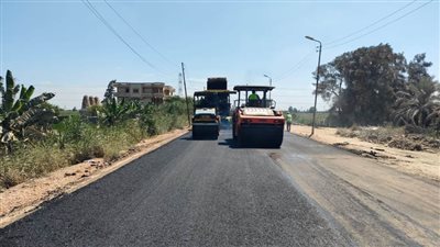  استكمال أعمال رفع كفاءة طريق دمنهور ـ شبراخيت بطول 12 كم 