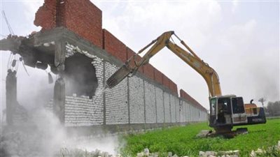 محافظ الإسكندرية يوجه بالتصدي بكل حسم لحالات البناء علي الأراضي الزراعية وأملاك الدولة