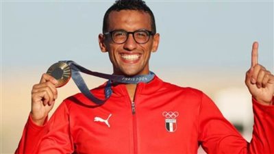 تعرف على أحمد الجندي بطل الخماسي الحديث الذهبى الذي صعد إلى قمة المجد في أولمبياد باريس