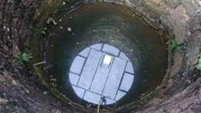 سقطا في بئر صرف صحي بالمنزل.. مصرع أب ونجله في المراغة بسوهاج