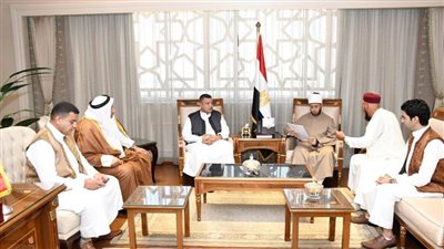 وزير الأوقاف يستقبل وفدًا من شيوخ قبائل مطروح وسيناء