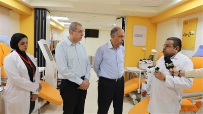 ضمن المبادرة الرئاسية محافظ المنيا يتفقد المشروع القومي للتبرع بالبلازما داخل المركز الإقليمي لنقل الدم 