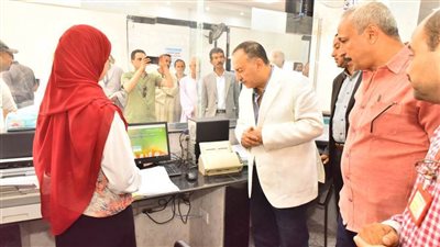 محافظ أسيوط يفتتح المركز التكنولوجي لخدمة المواطنين بالبداري ضمن مشروعات الخطة الاستثمارية
