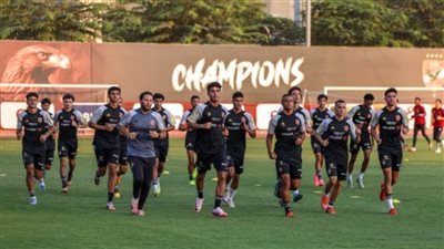 الاهلي يختتم تدريباته استعدادا لمواجهة إنبي غدا في الدوري الممتاز