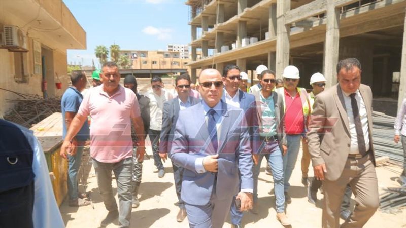 جولة المحافظ