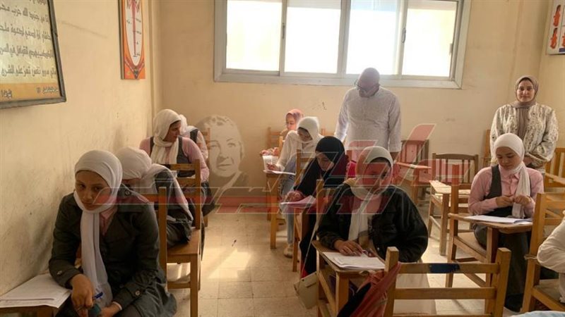 خلال الامتحانات